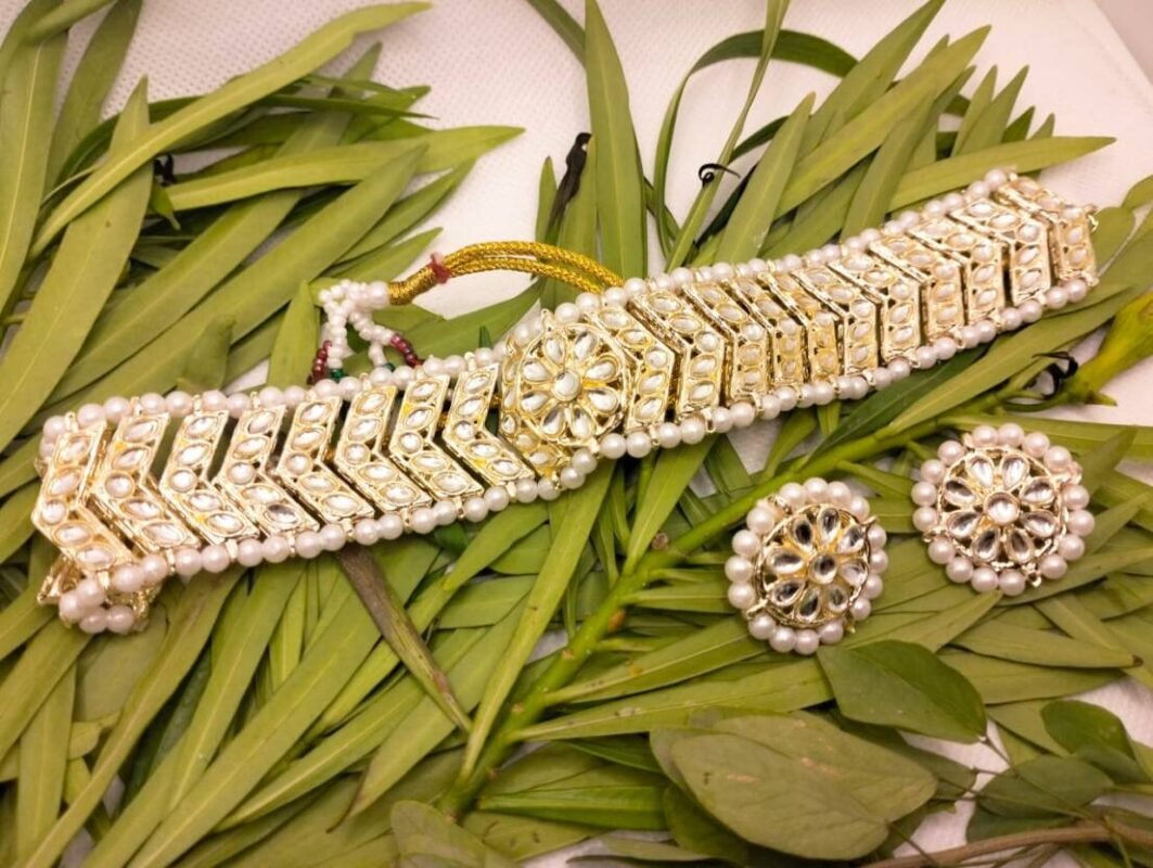 Latest Choker Design Antique Traditional Necklace & Earrings Jewelry Set for Women.